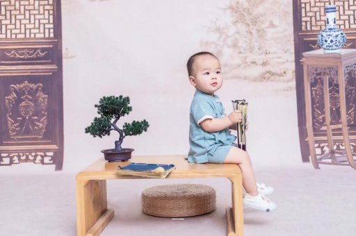 汕尾宝宝眼睛肿是什么原因